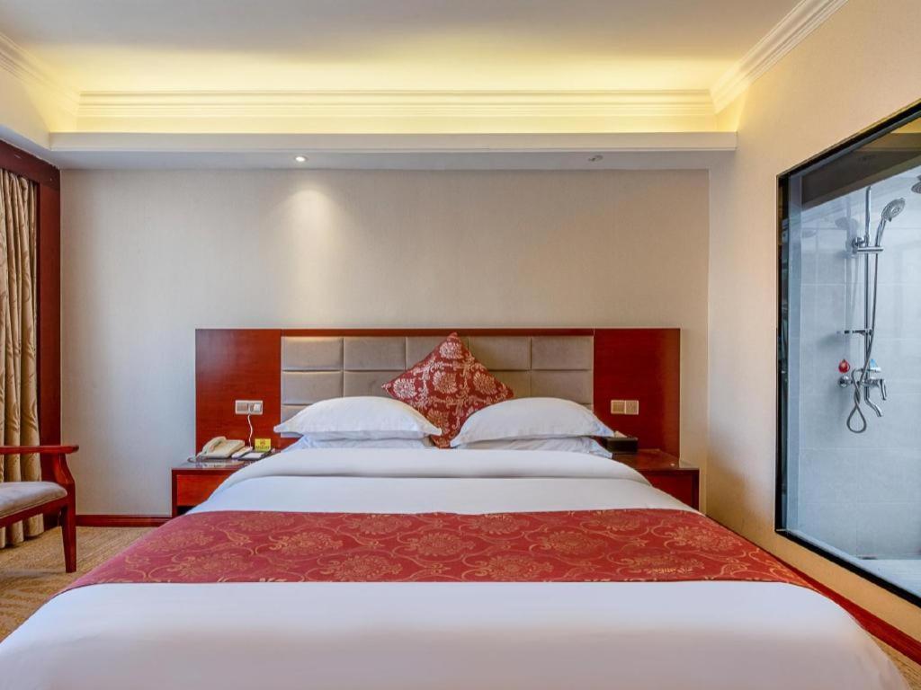 Overseas Chinese Hotel Zhuhai Exterior foto