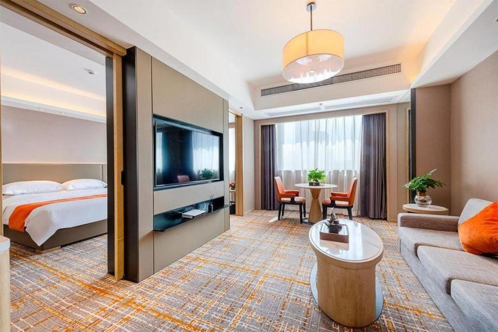 Overseas Chinese Hotel Zhuhai Exterior foto